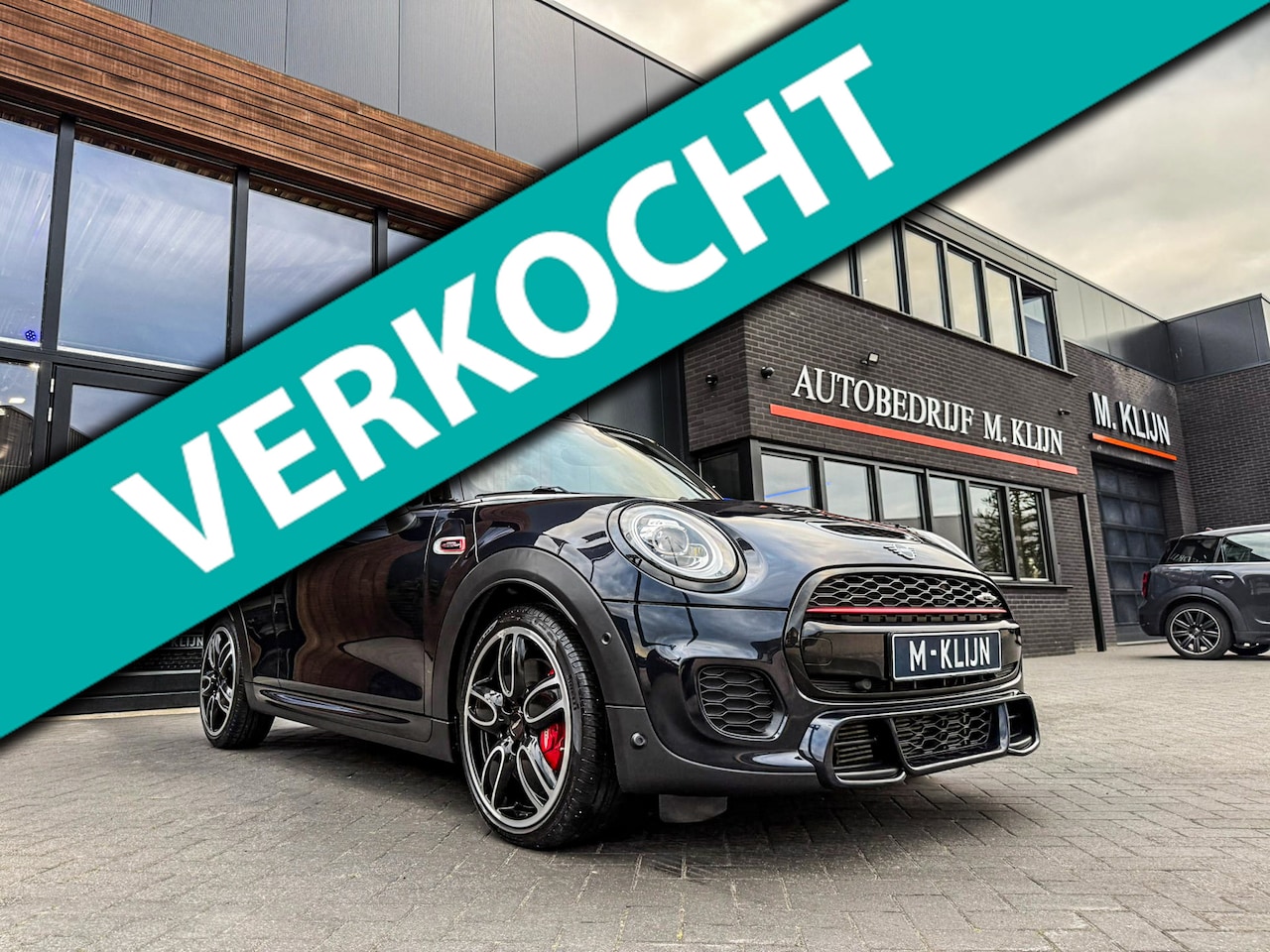 MINI Cabrio - Mini 2.0 John Cooper Works F1 aut 231pk Enigmatic black/np:58.000/bomvol - AutoWereld.nl