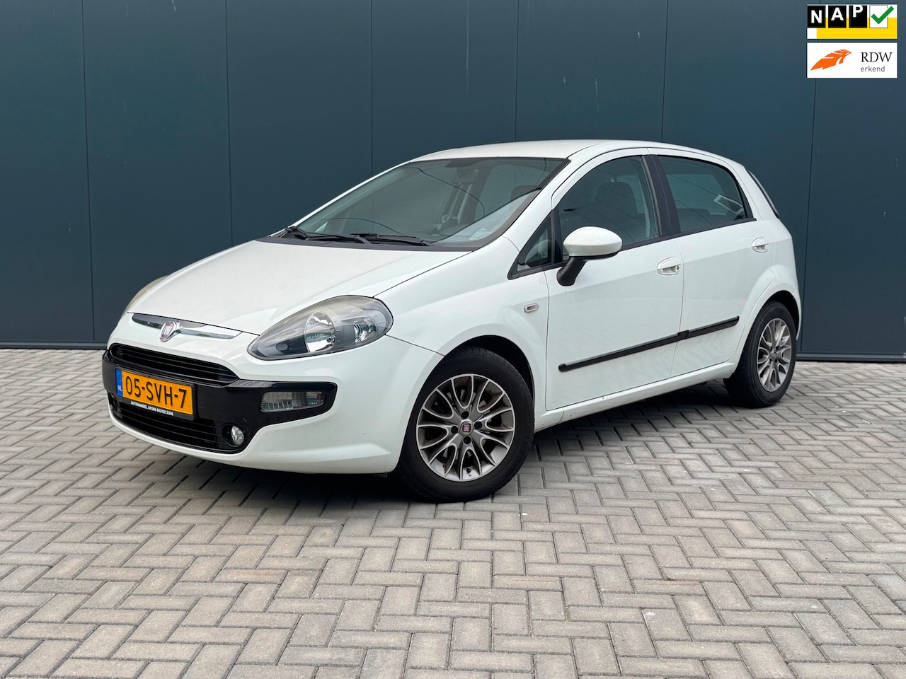 Fiat Punto Evo - 1.3 M-Jet Dynamic AIRCO|NAVI|NAP|CRUISE - AutoWereld.nl