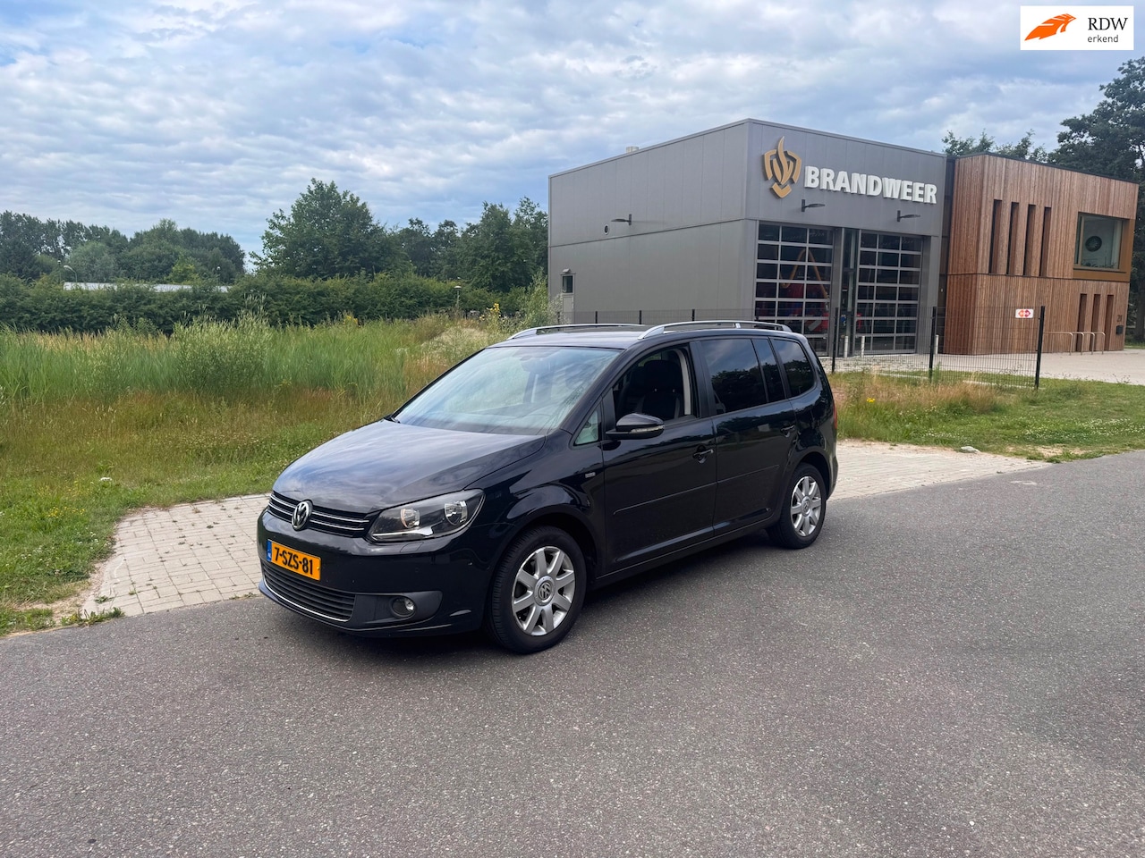 Volkswagen Touran - 1.6 TDI Comfortline BlueMotion 7p. Clima.Navi.7Persoons - AutoWereld.nl