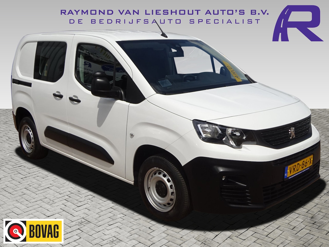 Peugeot Partner - 1.2 PureTech Pro BENZINE AIRCO NAVI CRUISE CONTROL PDC SCHUIFDEUR - AutoWereld.nl