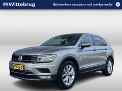 Volkswagen Tiguan - 1.4 TSI ACT Highline / Virtual cockpit / Led / Trekhaak / Alcantara / Navi / DSG HAL