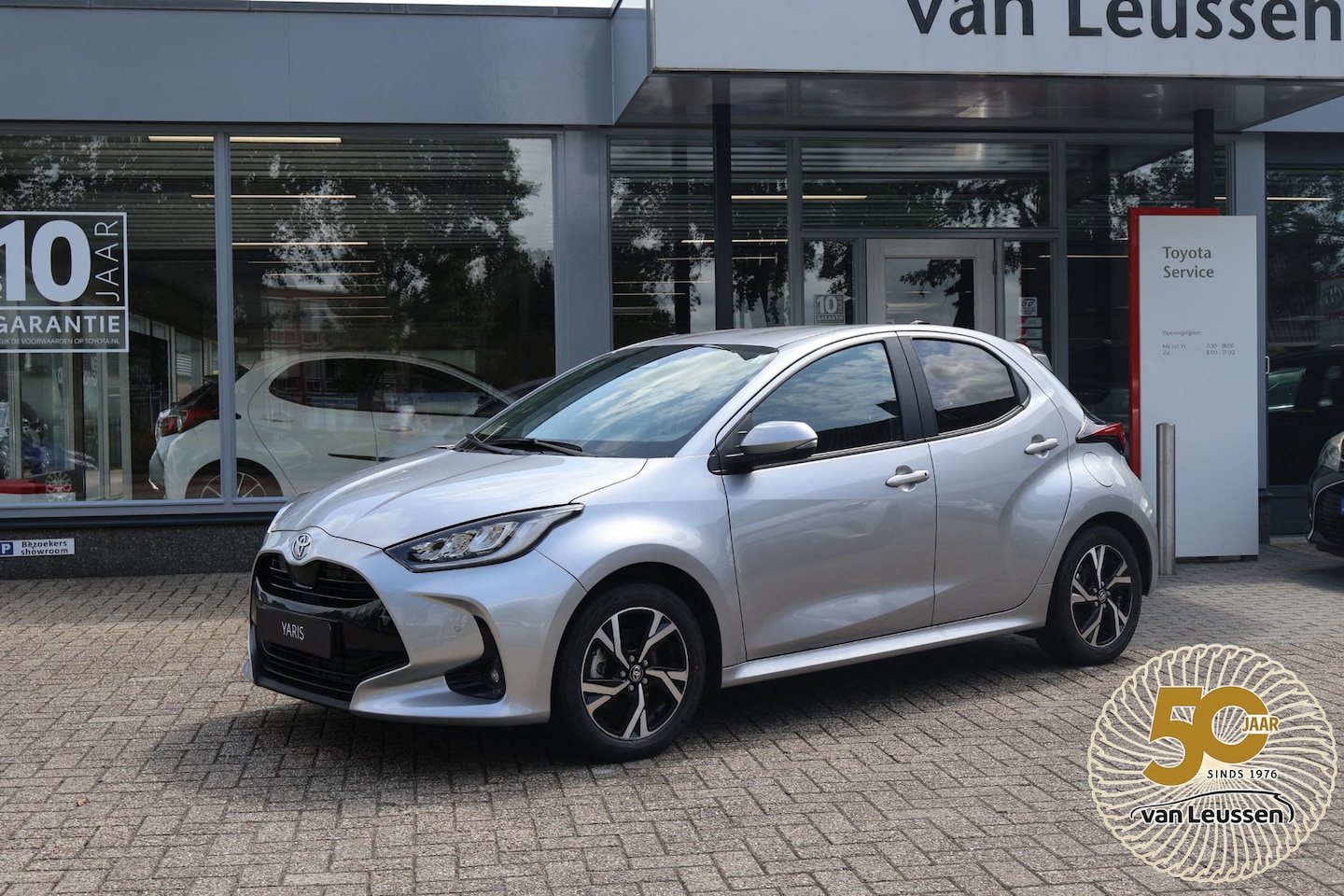 Toyota Yaris - 1.5 HYBRID 115 DYNAMIC CLIMA AD-CRUISE LM-VELGEN - AutoWereld.nl