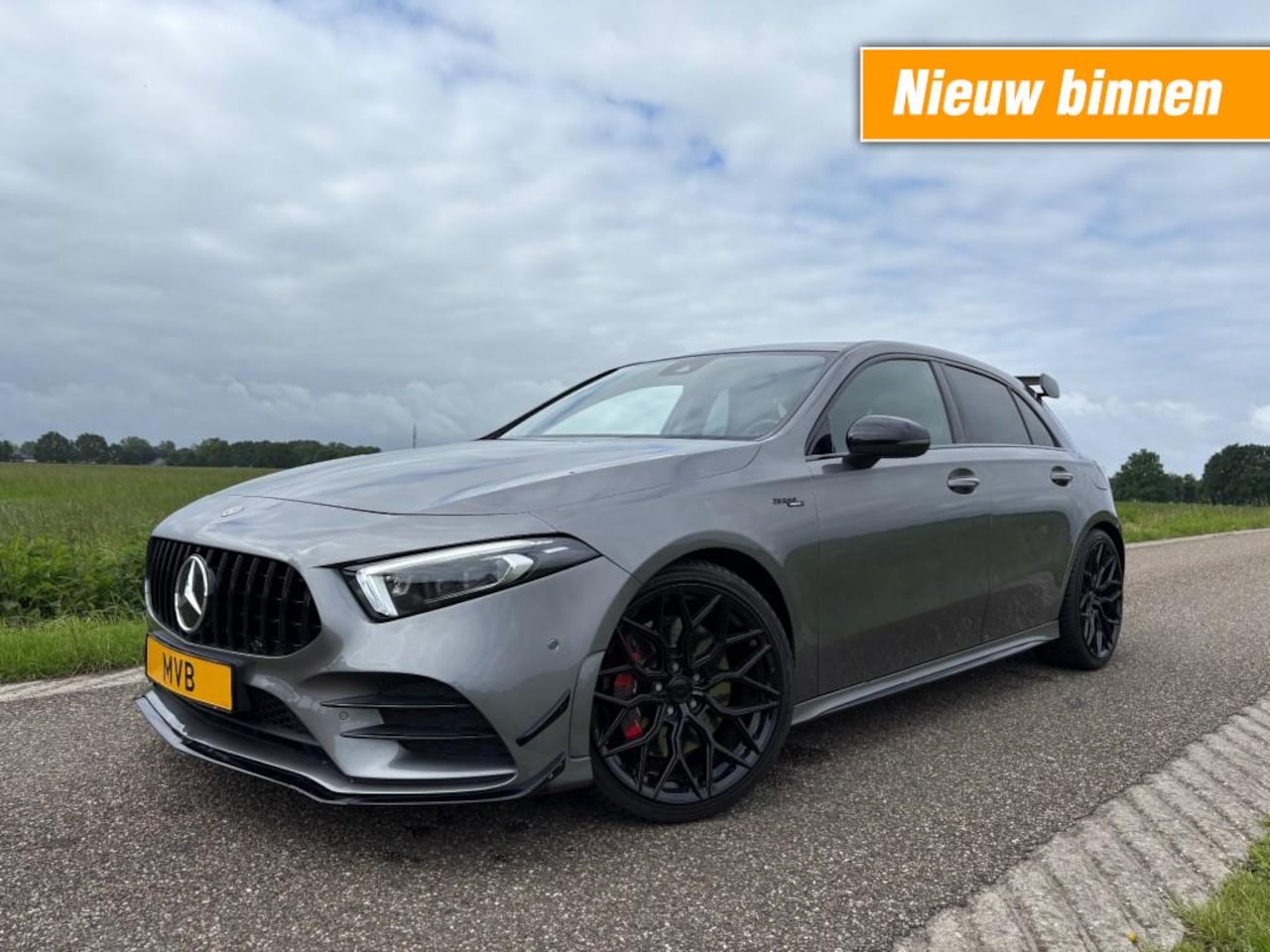Mercedes-Benz A-klasse - A35 AMG 4 MATIC / PANO / BURMESTER / CAMERA / VOSSEN - AutoWereld.nl
