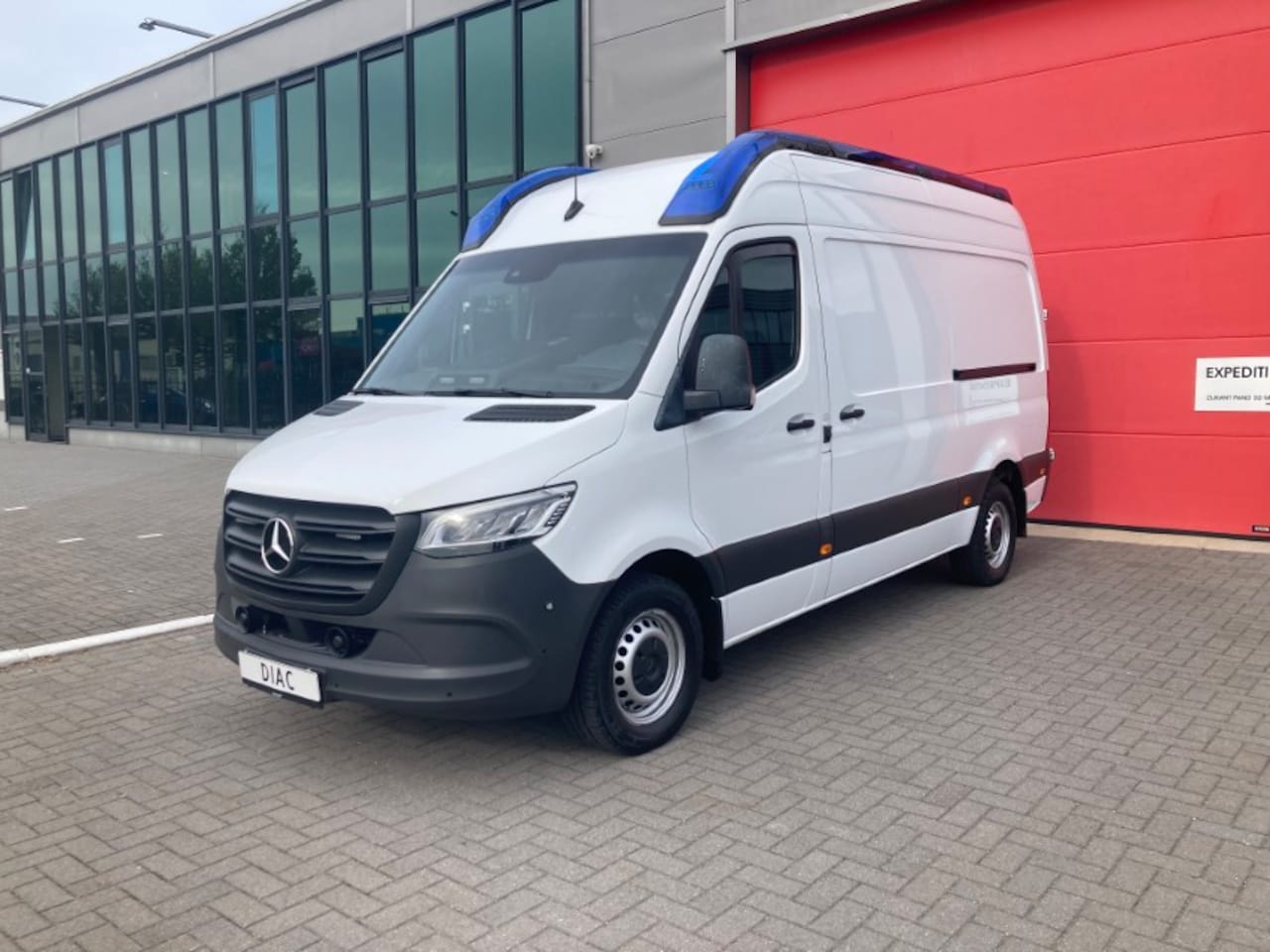 Mercedes-Benz Sprinter - 416 L2H2 Diesel Ambulance - AutoWereld.nl