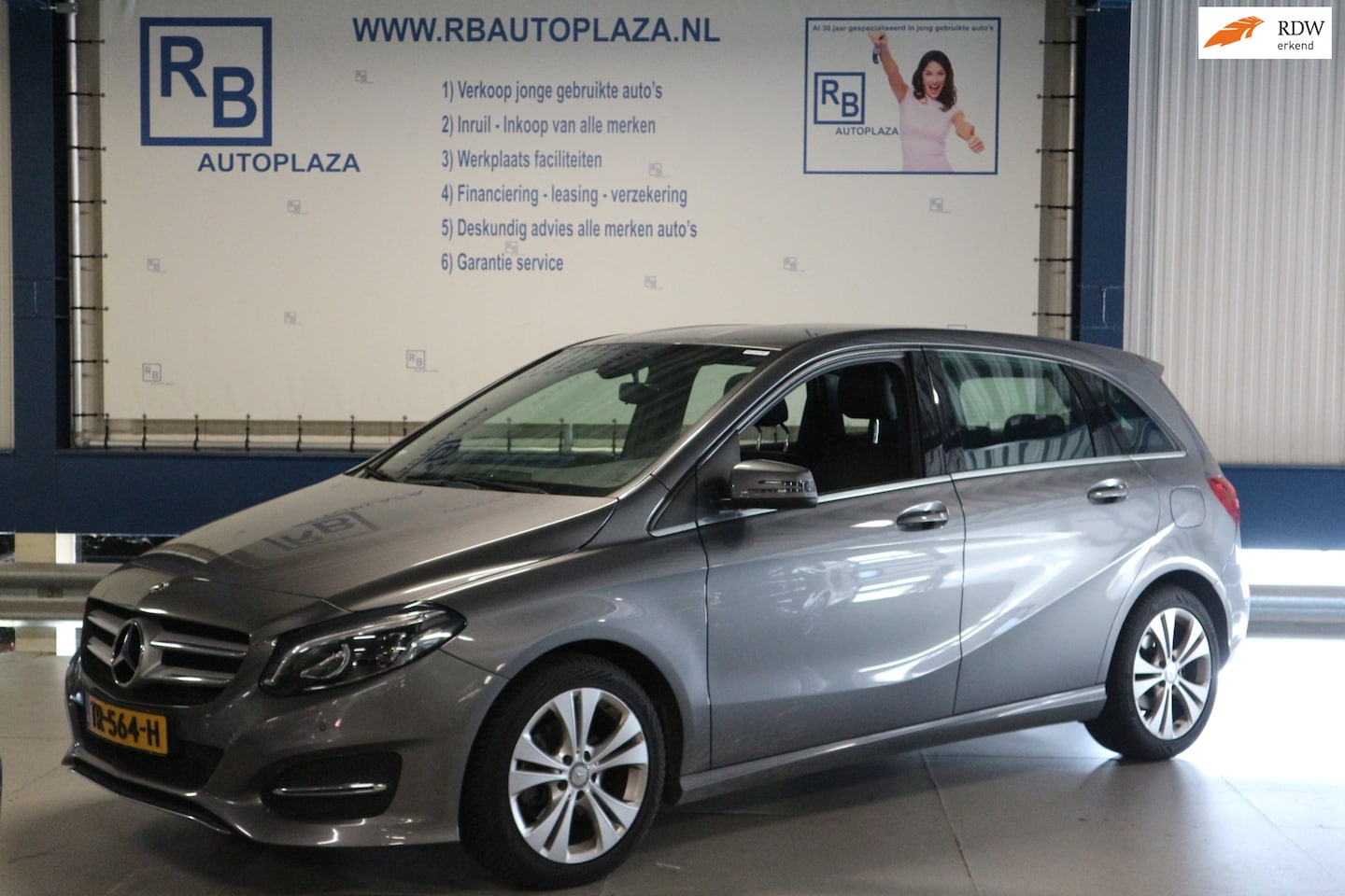 Mercedes-Benz B-klasse - 180 AUTOMAAT / NAP / NIEUW MODEL / TOP KWALITEIT ! ! ! - AutoWereld.nl