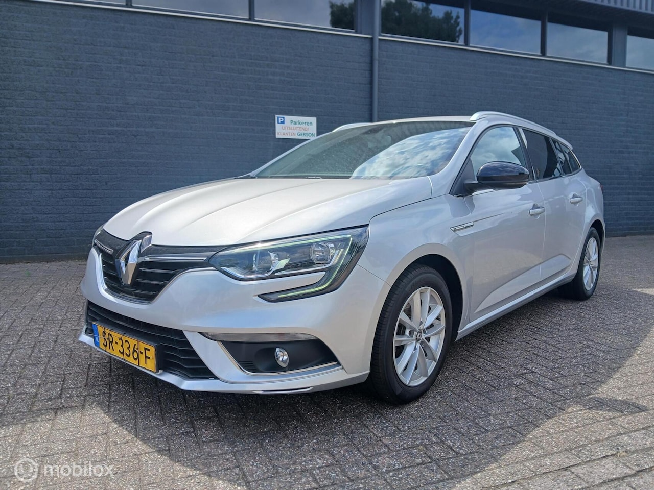 Renault Mégane Estate - 1.2 161.000Km Nap/NL auto/Apk 07-'27 - AutoWereld.nl