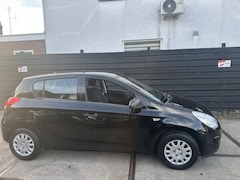 Hyundai i20 - 1.2i Business Edition APK 30-04-2027--AUX-IPOD-USB AANSL.--ZEER NETTE AUTO