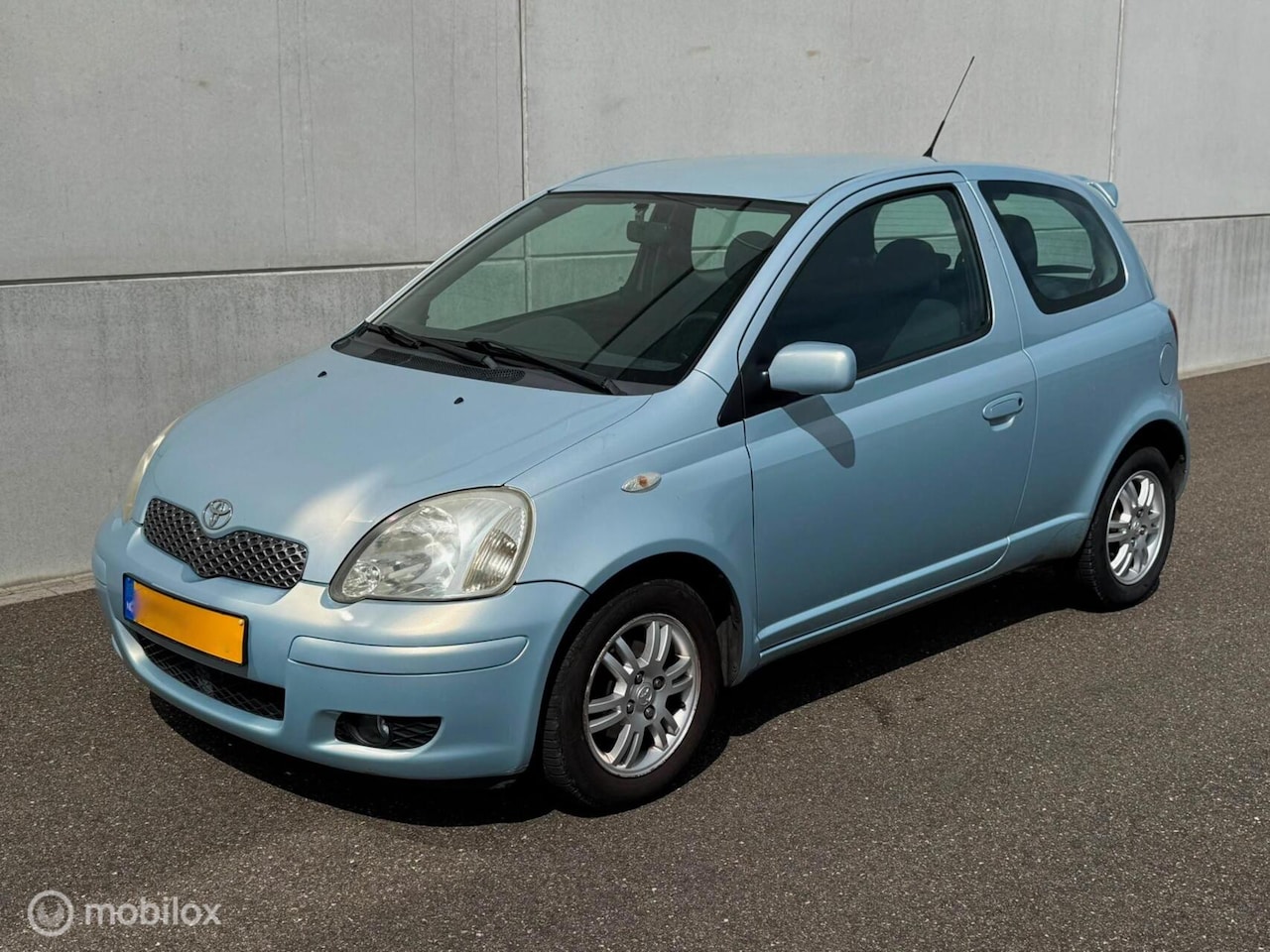 Toyota Yaris - 1.3 16V VVT-i Linea Sol 3-DEURS AIRCO - AutoWereld.nl