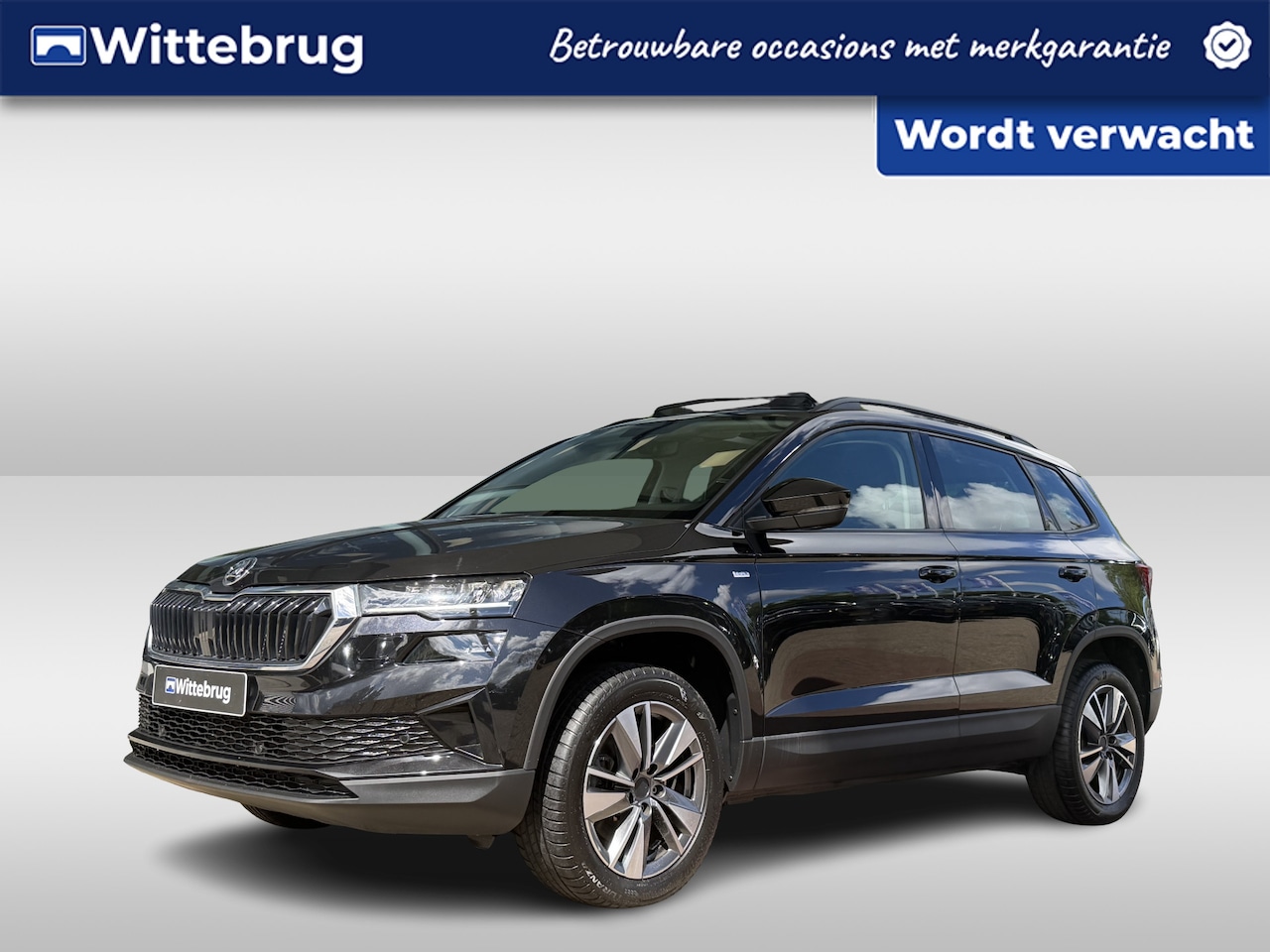 Skoda Karoq - 1.5 TSI DSG Ambition tour / Virtual cockpit / Panorama dak / 17'' LMV - AutoWereld.nl