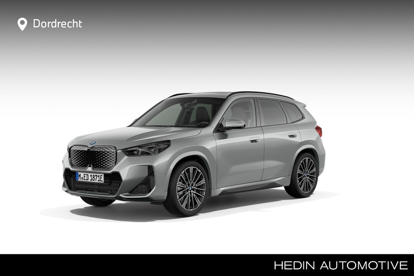 BMW iX1 - eDrive20 M-Sport Pro | Panorama | 20" | Harman Kardon | Trekhaak | Driving Assistant Plus - AutoWereld.nl