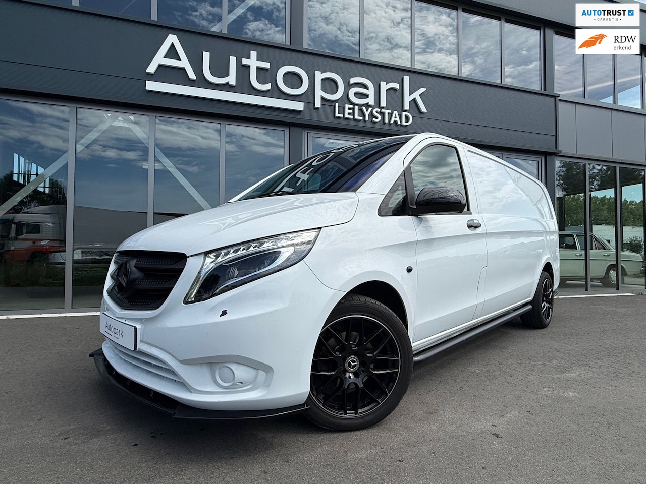 Mercedes-Benz Vito - 111 CDI Functional Extra Lang BODYKIT KAMELEON Glas - AutoWereld.nl