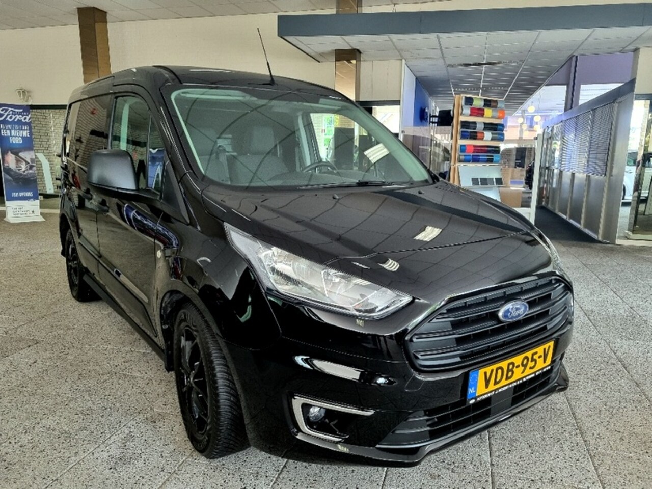 Ford C-Max - 1.5 EcoBoost 150pk Titanium Edition - AutoWereld.nl
