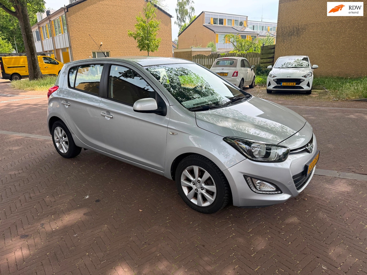 Hyundai i20 - AUTOMAAT / Airco / 5 deurs / leuke auto - AutoWereld.nl