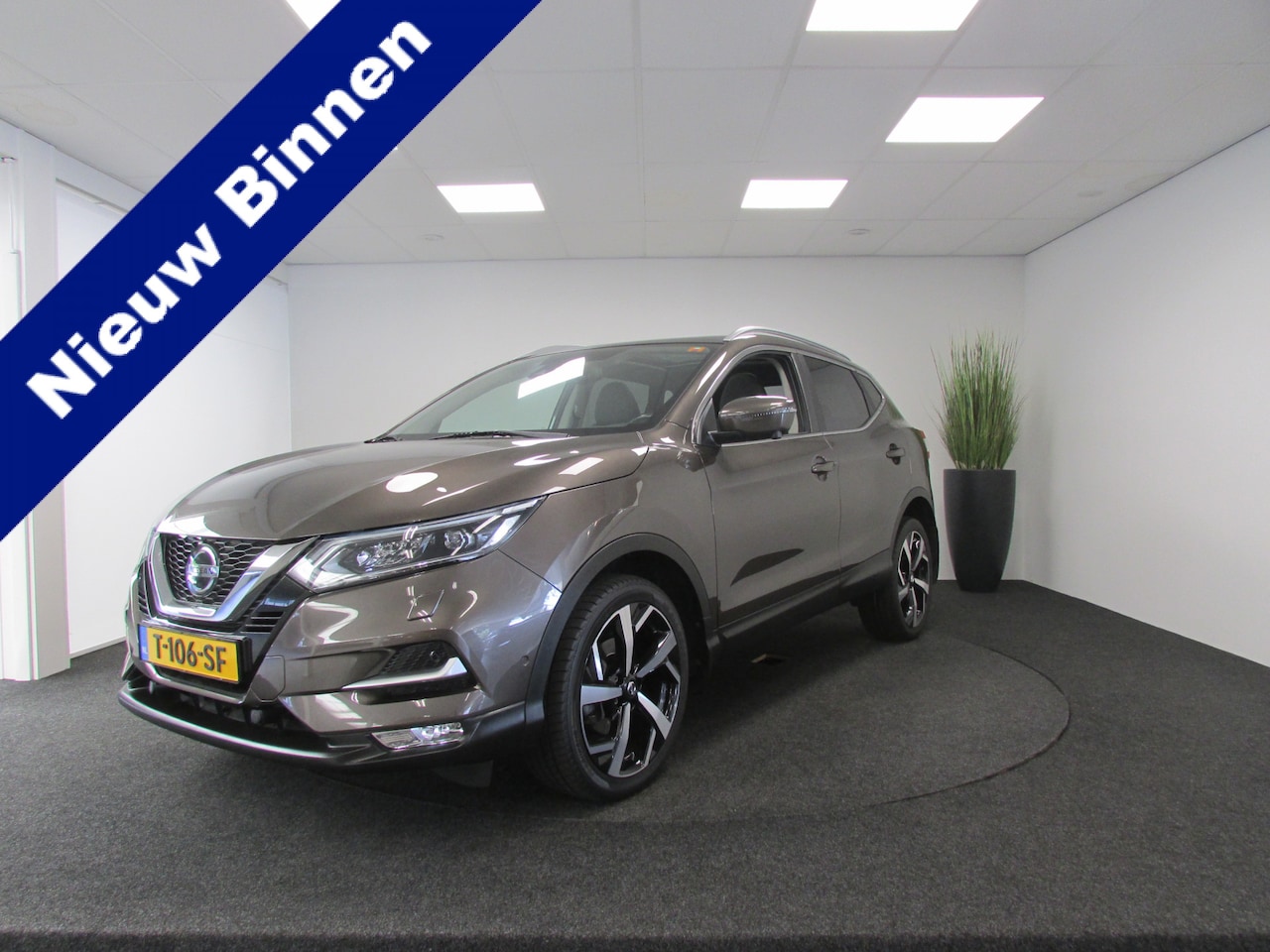 Nissan Qashqai - 1.3 DIG-T I LUXE I Vol opties I Camera I Automaat I Trekhaak I Carplay I - AutoWereld.nl