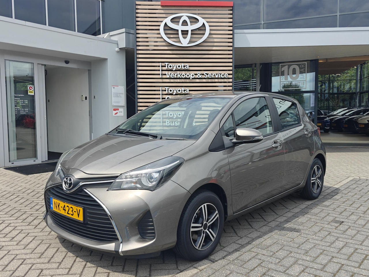 Toyota Yaris - TREND 5-DEURS LICHTMETAAL CAMERA BLUETOOTH CLIMA CRUISE - AutoWereld.nl