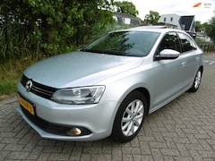 Volkswagen Jetta - 1.2 TSI 105pk Leder Navi Schuifdak Clima Trekhaak