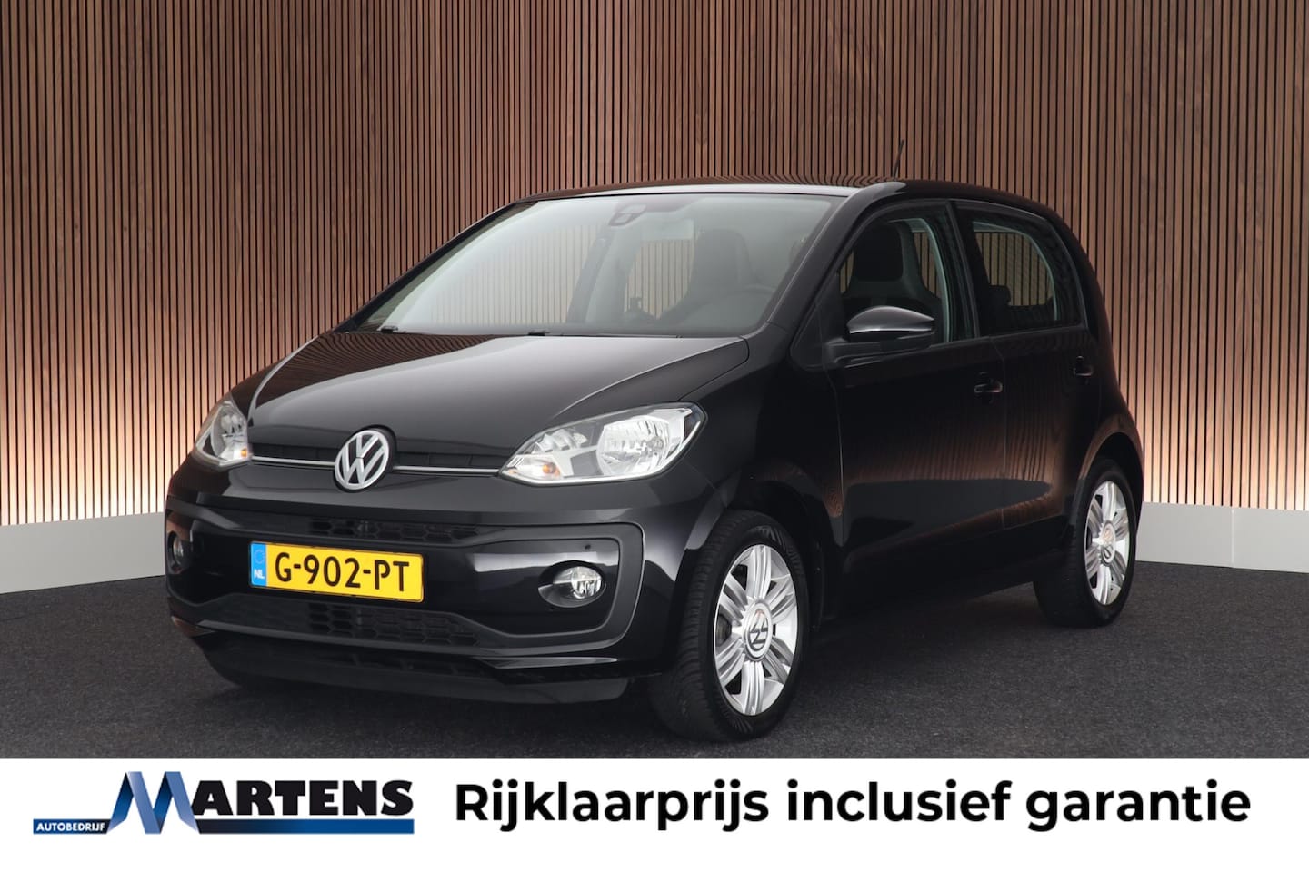 Volkswagen Up! - 1.0 BMT 60pk high up! Stoelverwarming Parkeersensoren Cruise Control Climate Control - AutoWereld.nl