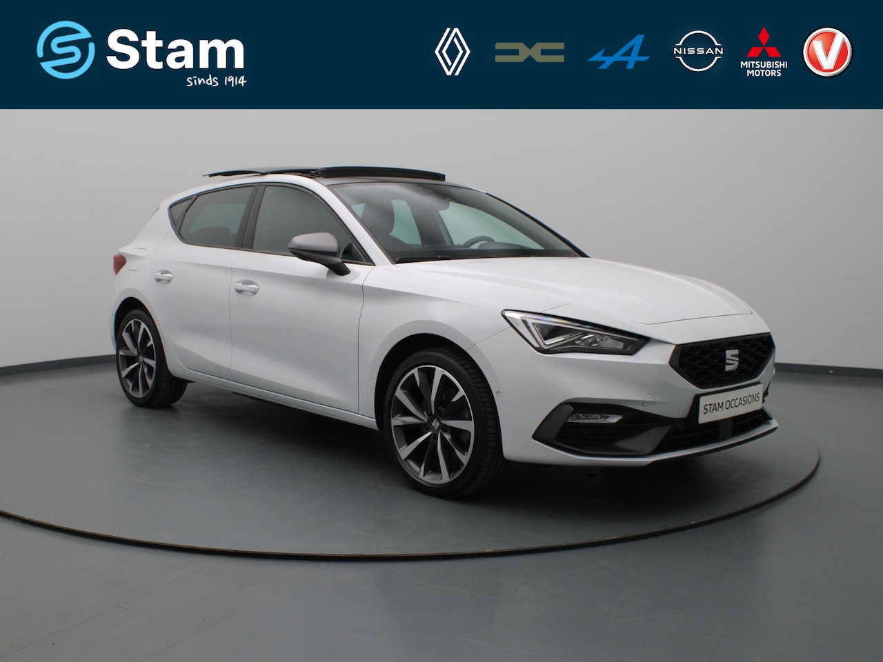 SEAT Leon - 204pk TSI eHybrid PHEV FR Business Intense Apple Carplay/Android Auto | Trekhaak - AutoWereld.nl