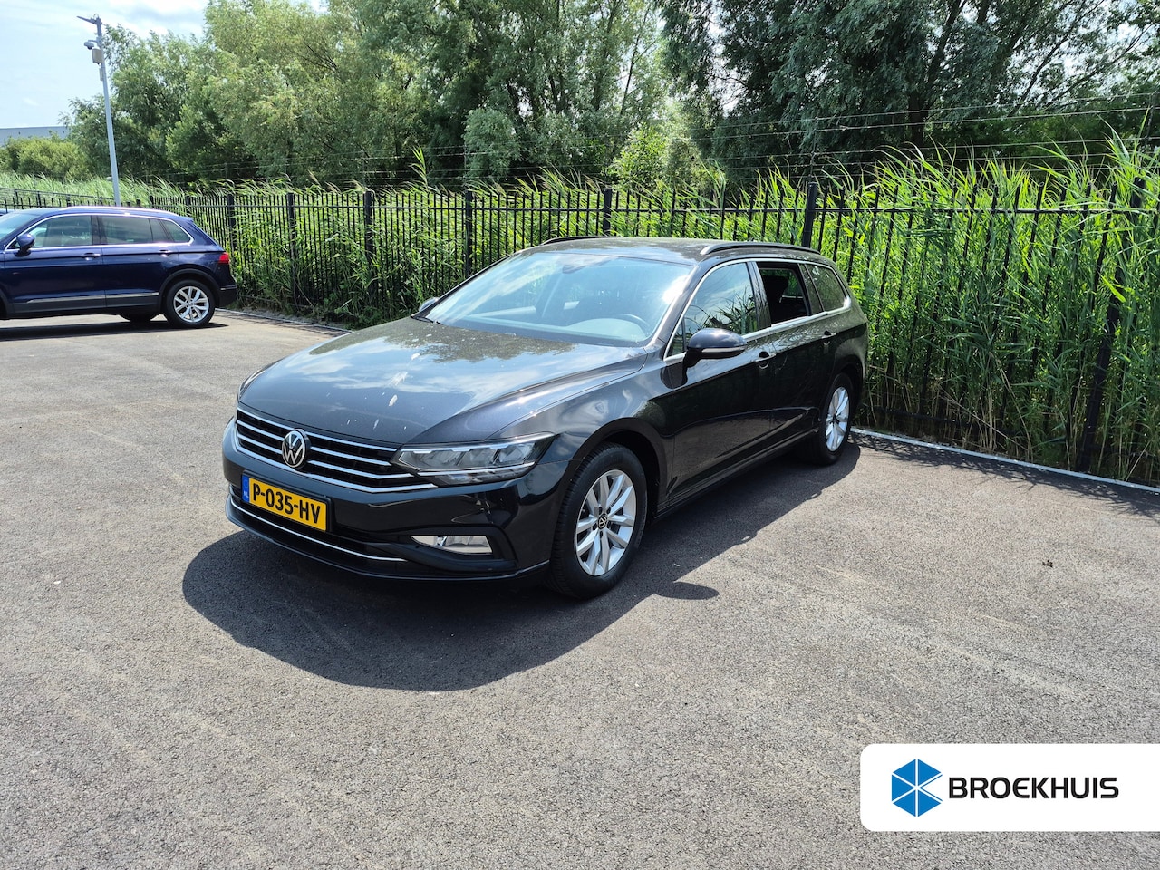 Volkswagen Passat Variant - 1.5 TSI Business Edition 150PK DSG/AUTO | Trekhaak uitklapbaar | App connect | Parkeersens - AutoWereld.nl