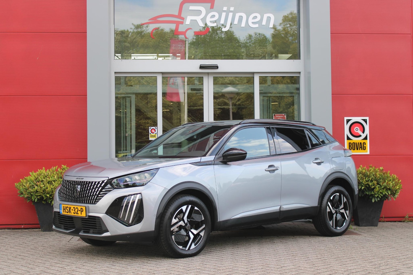 Peugeot 2008 - 1.2 Hybrid 145PK AUTOMAAT GT PACK | ELEKTRISCH BEDIENBARE BESTUURDERSSTOEL | NAVIGATIE | F - AutoWereld.nl