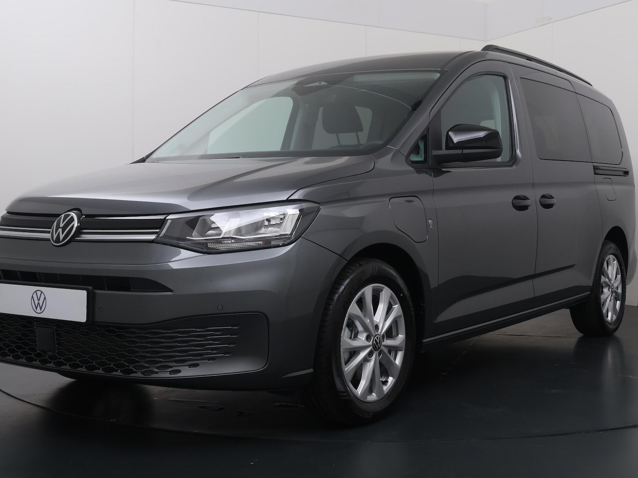 Volkswagen Caddy Maxi - 1.5 TSI Hybride Life DSG 7-Persoons | 150 PK | SoH 100% | Adaptive Cruise Control | Achter - AutoWereld.nl