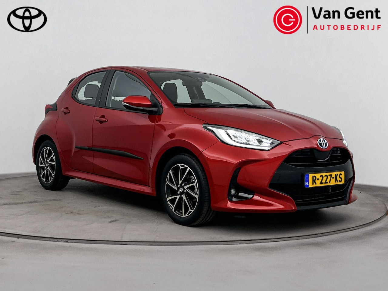 Toyota Yaris - 1.5 Hybrid Dynamic | Apple Carplay / Android Auto | Keyless | Adaptive Cruise | Clima | Ca - AutoWereld.nl