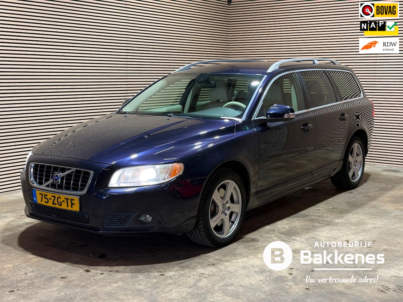 Volvo V70 - 2.5T Summum | Leder | Automaat | Trekhaak - AutoWereld.nl