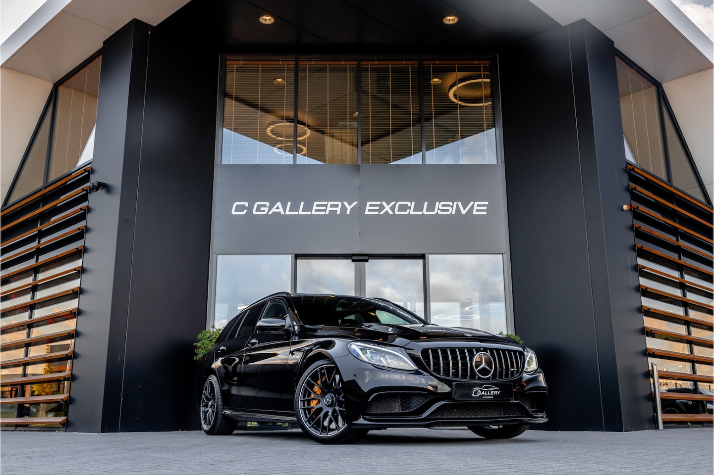 Mercedes-Benz C-klasse Estate - AMG C63 S - Panorama | Keramisch | Burmester | Carbon | 360 Camera - AutoWereld.nl