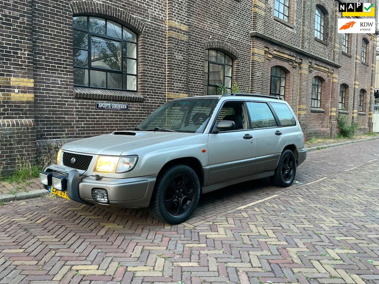 Subaru Forester - 2.0 AWD S-Turbo basis 2.0 AWD S-Turbo basis - AutoWereld.nl