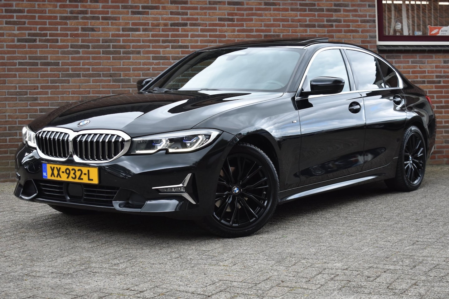 BMW 3-serie - 320d High Executive '19 Laser Light Leder Clima Navi Cruise Inruil mogelijk - AutoWereld.nl