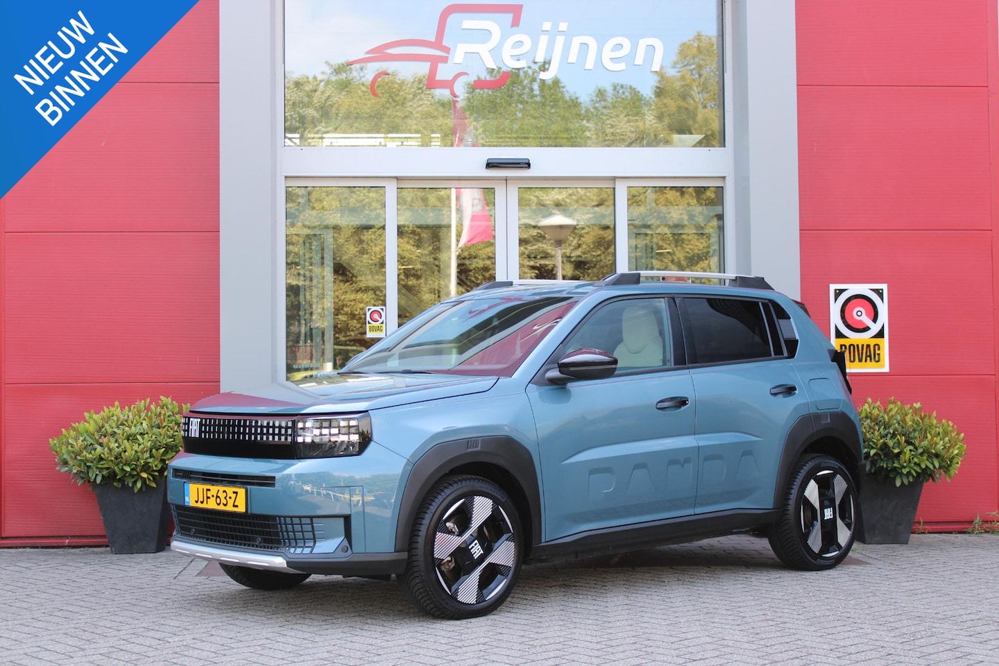 Fiat Grande Panda - LA PRIMA 113PK 11 kW 44 kWh | DRAADLOZE APPLE CARPLAY/ANDROID AUTO | NAVIGATIE | ACHTERUIT - AutoWereld.nl