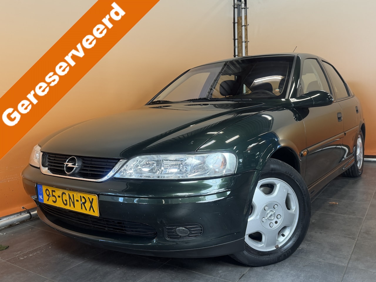 Opel Vectra - 1.8-16V Business Edition airco | lmv - AutoWereld.nl