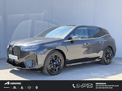 BMW iX - M60 Excellence 112 kWh / SOH 94% / 1e eigenaars auto / Schadevrij / BTW Auto / 2500kg Trek