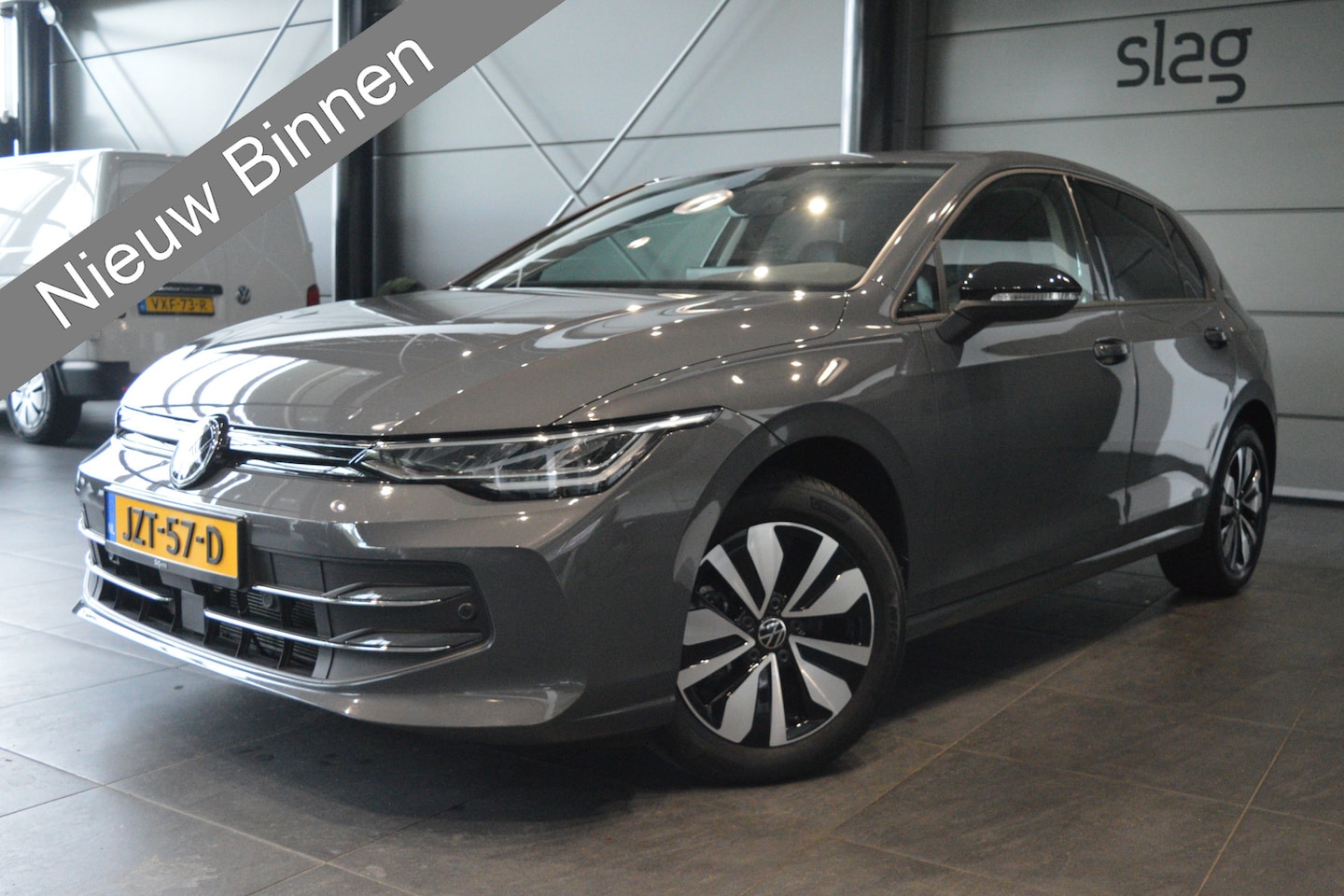 Volkswagen Golf - 1.5 eTSI Life GOAL carplay cruise camera pdc 16 inch !! - AutoWereld.nl