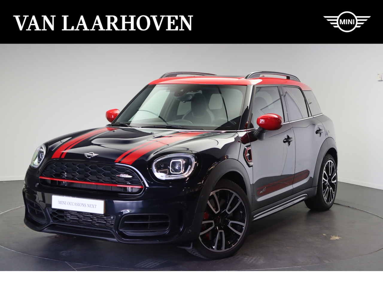 MINI Countryman - John Cooper Works ALL4 Automaat / Panoramadak / Sportstoelen / Comfort Access / Achteruitr - AutoWereld.nl