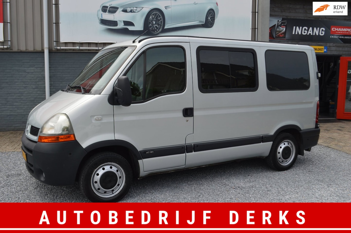 Renault Master - 2.5dCi Automaat Rolstoel / Invalide Auto RolstoelLift Navi 4 pers - AutoWereld.nl