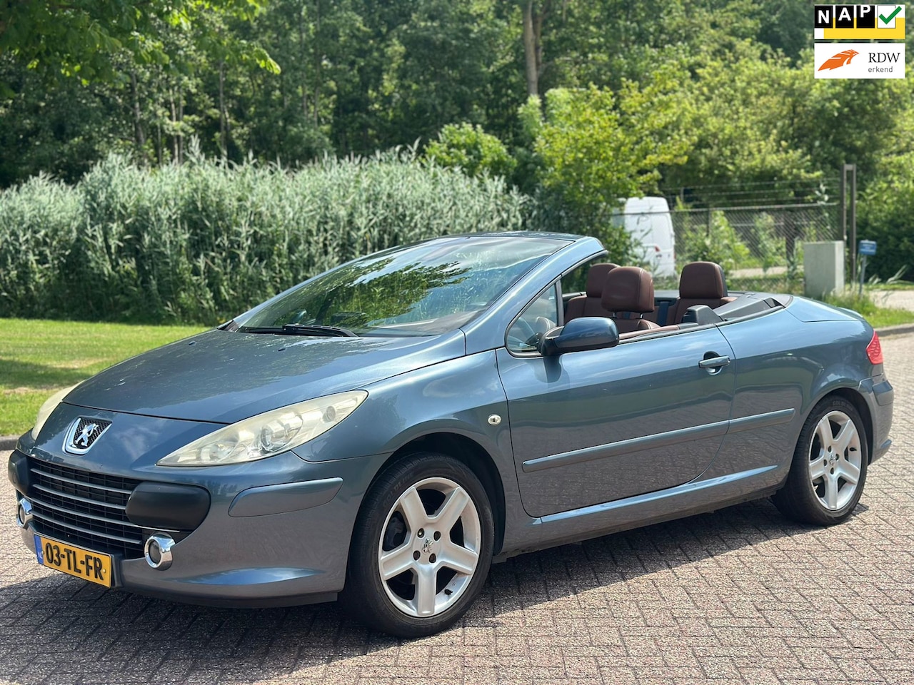 Peugeot 307 CC - 2.0-16V/HARDTOP/AIRCO/CRUISE/LEDER/VERWARMD VOORST/TREKHAAK - AutoWereld.nl