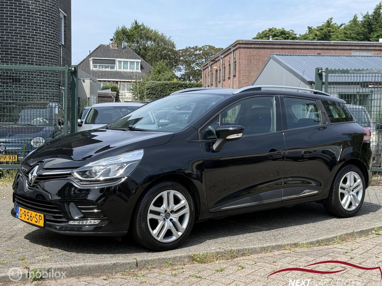 Renault Clio Estate - 0.9 TCe Limited CARPLAY - AutoWereld.nl