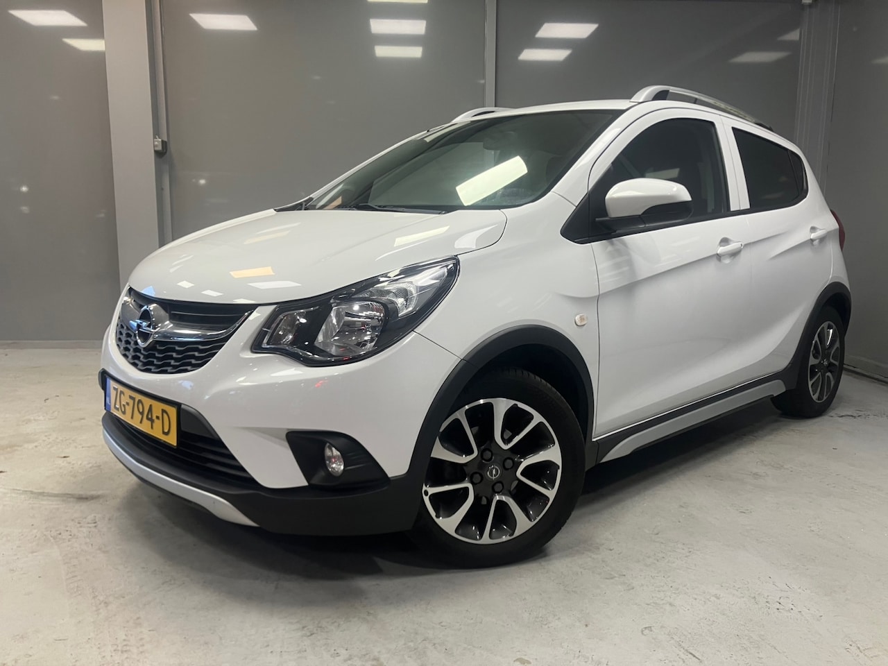 Opel Karl - Rocks Online Edition 1.0 | Navigatie | Apple CarPlay | 1e Eigenaar | NAP | - AutoWereld.nl
