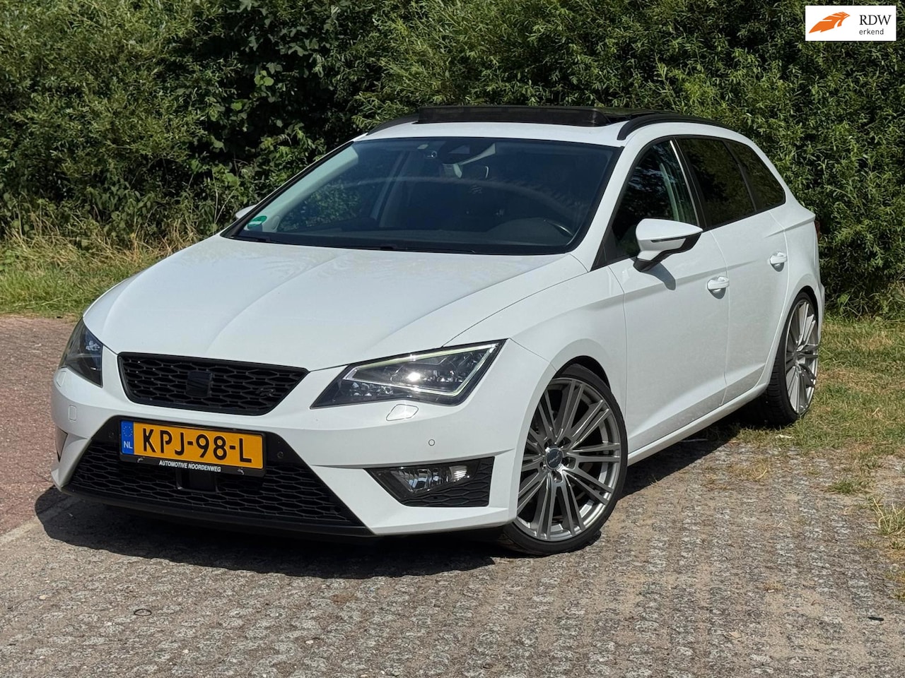 SEAT Leon ST - 1.8 TSI FR Connect 1.8 TSI FR Connect - AutoWereld.nl