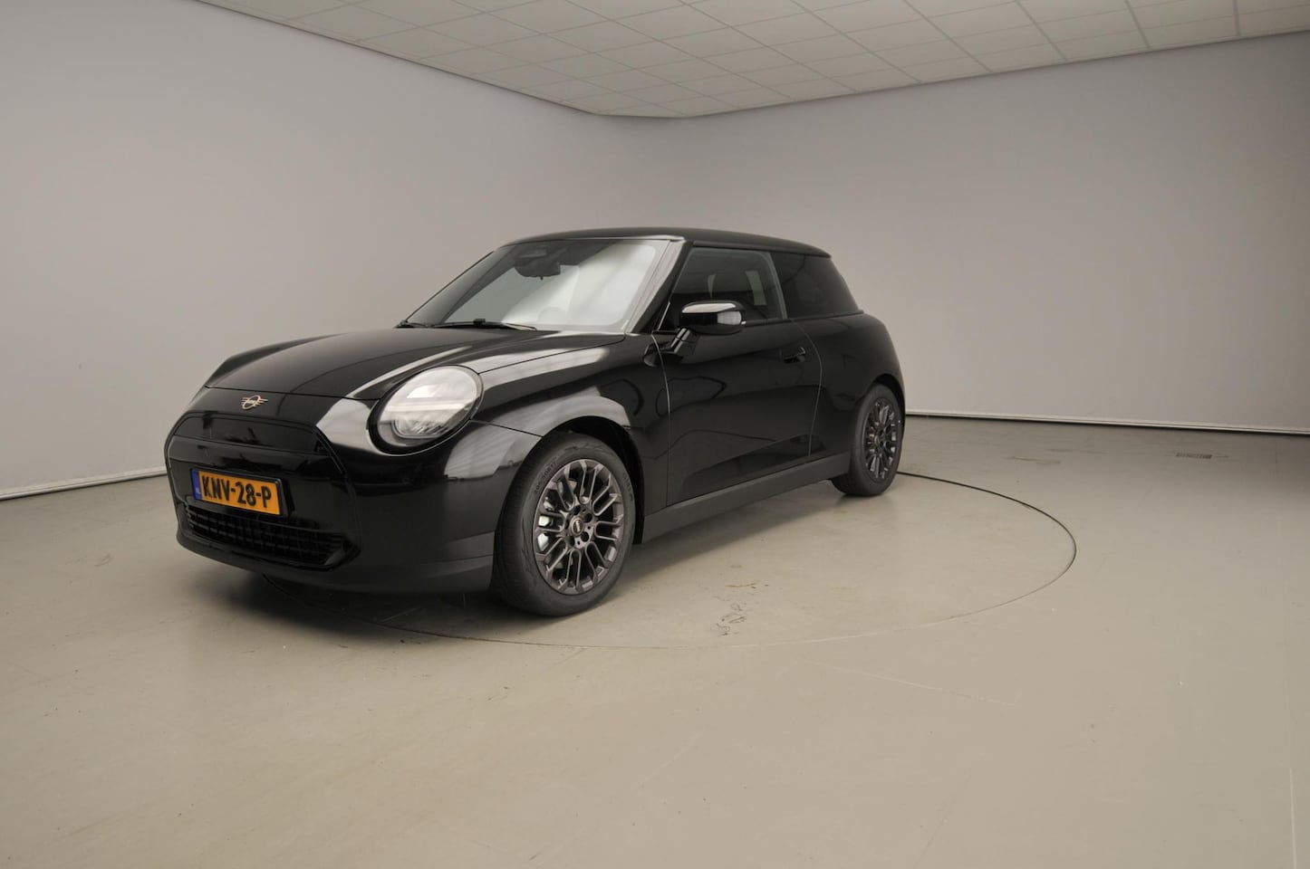 MINI 3-Deurs - Cooper E Blackyard 40.7 kWh Head-Up | Getint Glas | Stoelverwarming | Cruise control | Ach - AutoWereld.nl
