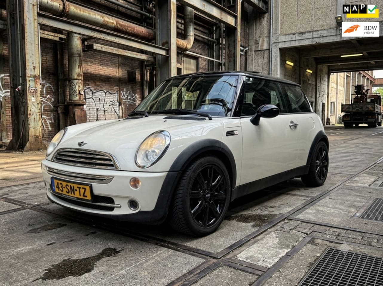 MINI 3-Deurs - 1.6 Cooper Pepper | Pano |Carkit | Cruise - AutoWereld.nl