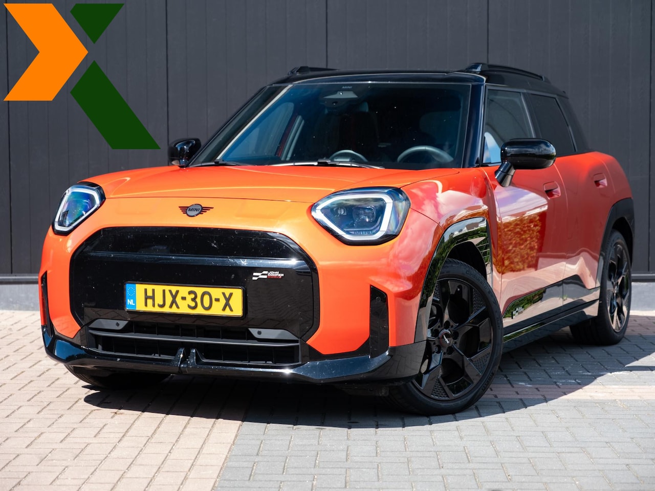 MINI Aceman - SE John Cooper Works M 54.2 kWh 218pk | Panodak | Comfort Acces | RijAssistent | 18” John - AutoWereld.nl