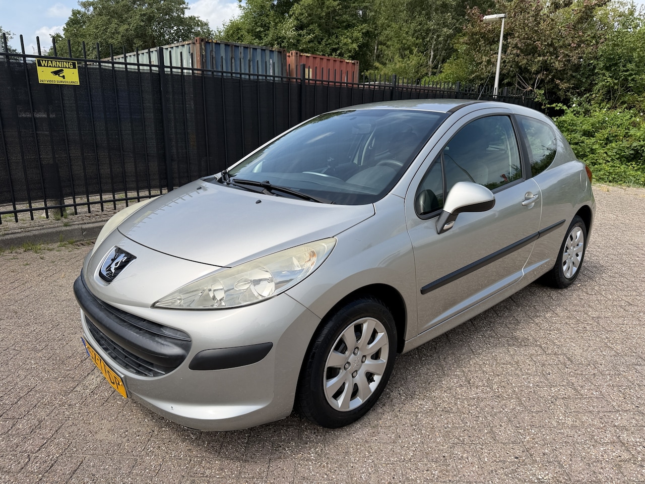 Peugeot 207 - 1.4-16V X-line Airco/CV/StrBkr - AutoWereld.nl