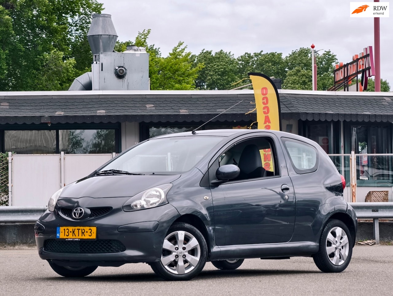 Toyota Aygo - 1.0-12V // STUURBEKR. / ELEKTR. RAMEN / LAGE KM - AutoWereld.nl