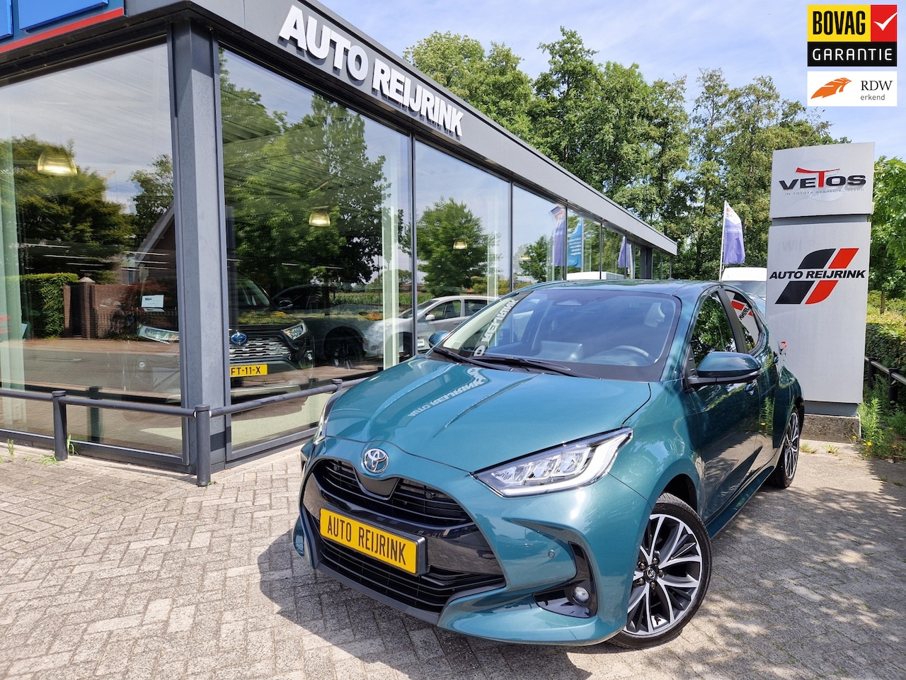 Toyota Yaris - 1.5 Hybrid 115 Dynamic Comfort Pack/Park.sens V+A/Dode Hoek det./Keyless/17"LMV - AutoWereld.nl