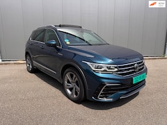 Volkswagen Tiguan - 2.0 TDI R-Line Business+ PANORAMA NAVI CLIMACAR PLAY enz