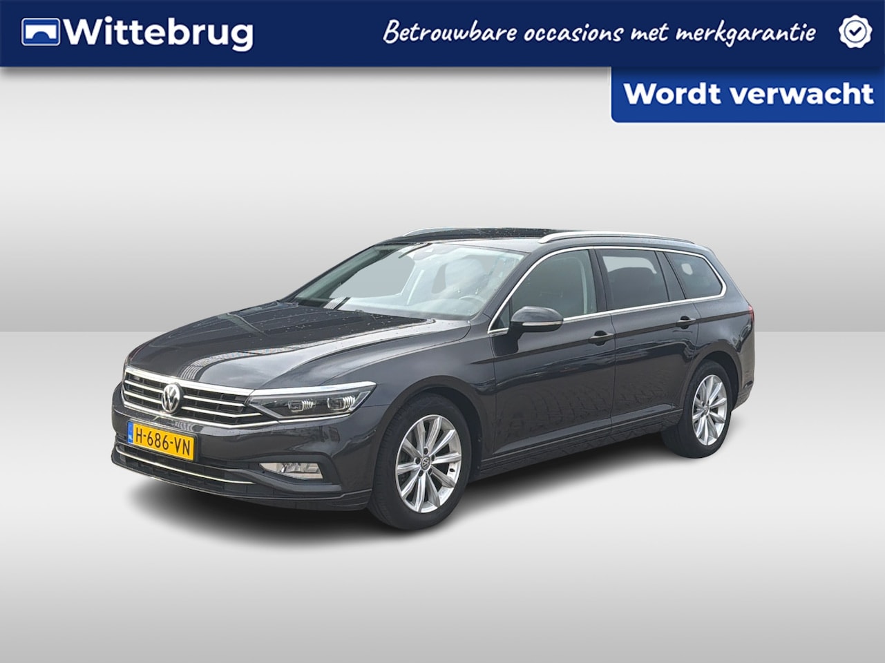 Volkswagen Passat Variant - 1.5 TSI Comfort Business / Navigatie / App connect / Zwenkbare trekhaak / Camera / Parkeer - AutoWereld.nl