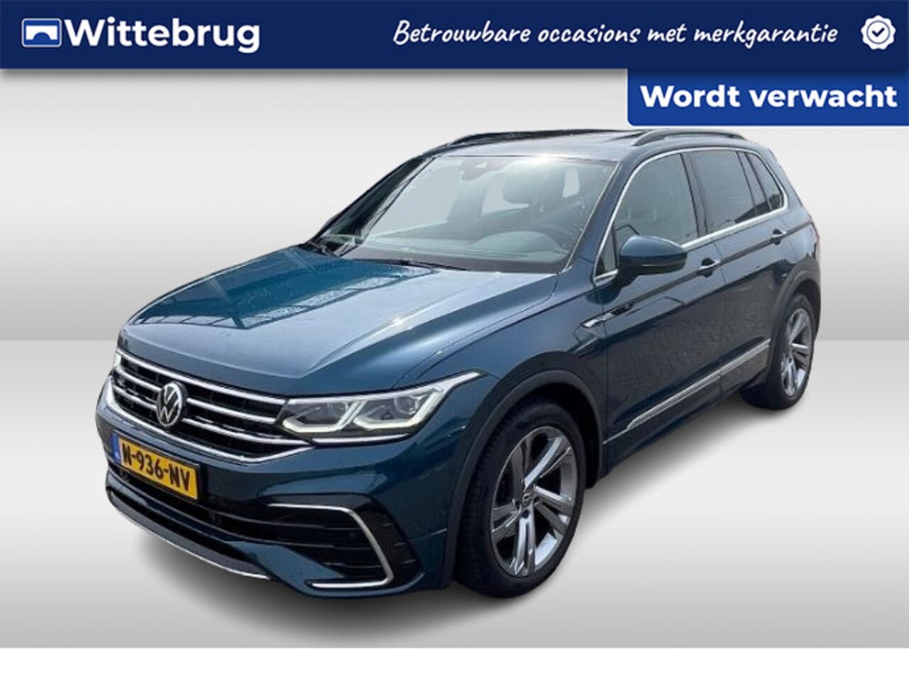 Volkswagen Tiguan - 1.5 TSI R-Line Business+ / Pano / Navi / App connect / Harman-kardon / Elektrische klep / - AutoWereld.nl