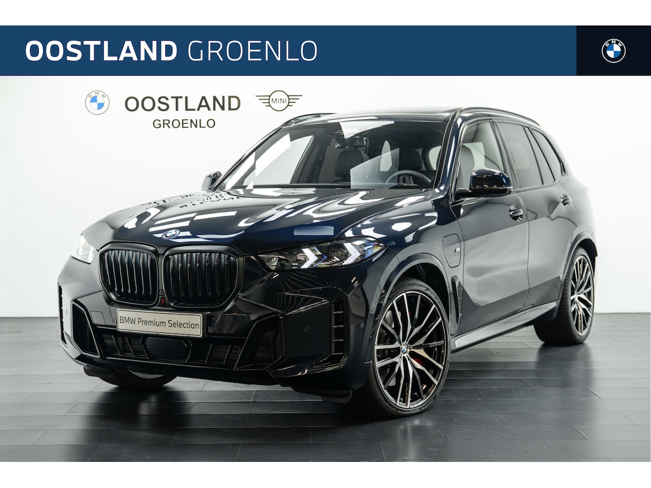 BMW X5 - xDrive50e M Sport Automaat / Trekhaak / Panoramadak / Comfortstoelen / Keyless Entry / Sof - AutoWereld.nl